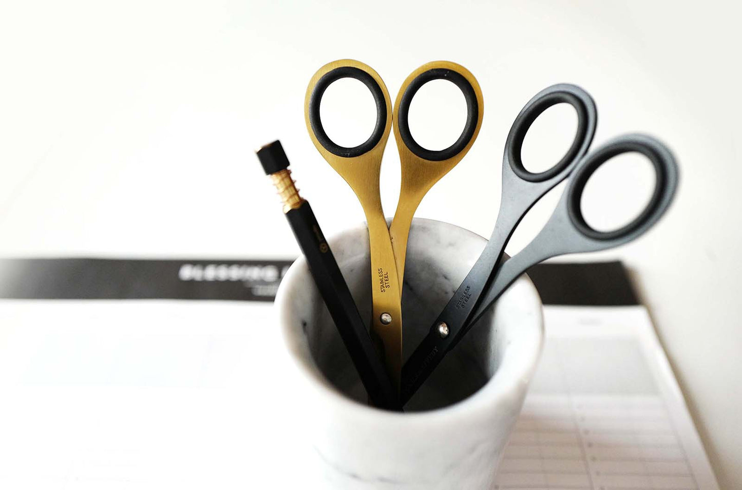 Tijeras medianas - 6.5" Negras - Tools to Liveby