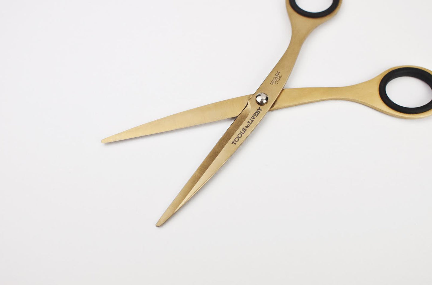 Tijeras medianas - 6.5" Doradas - Tools to Liveby