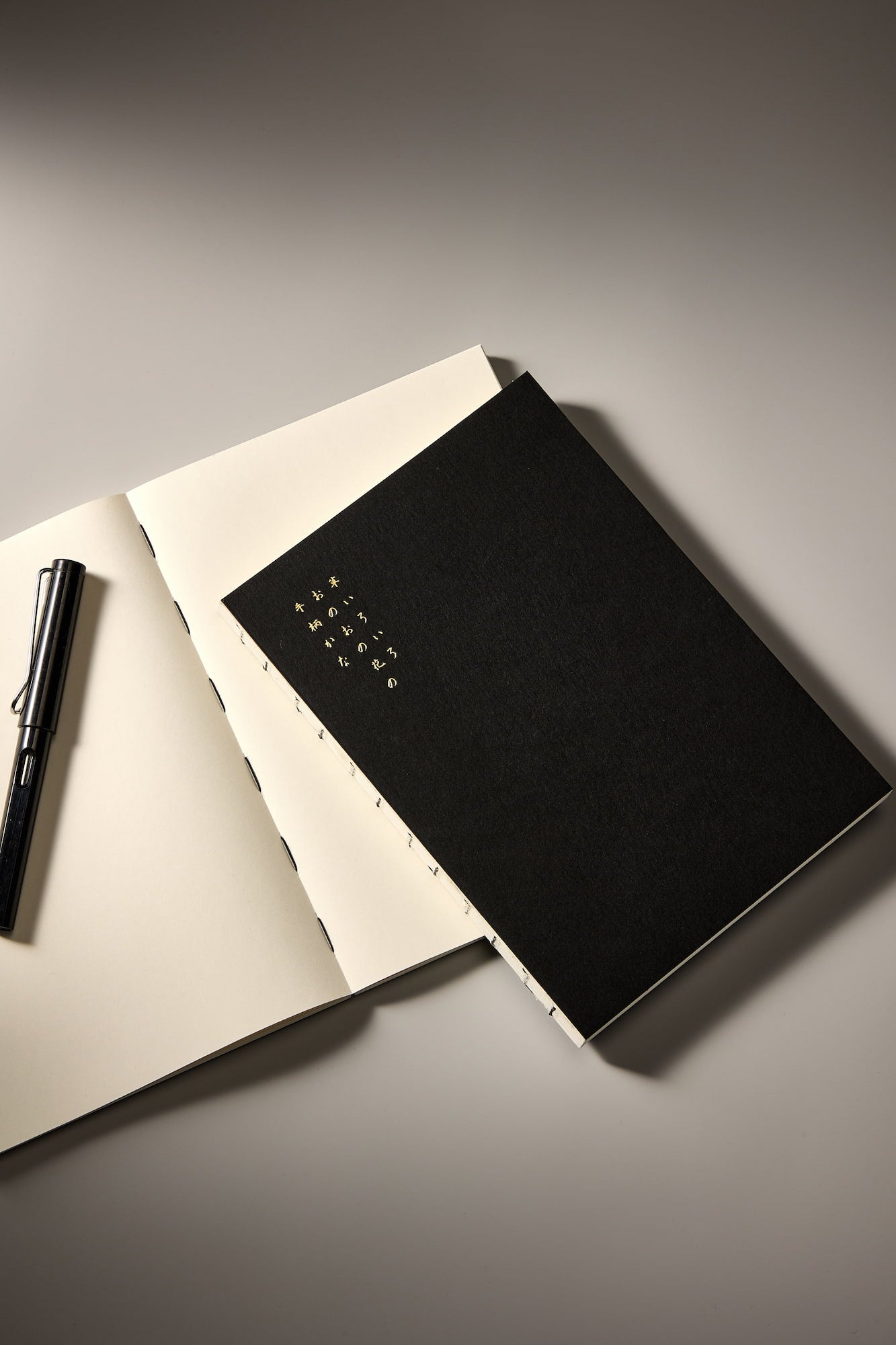 Cuaderno Bloom de Oh Bleu Deep Black